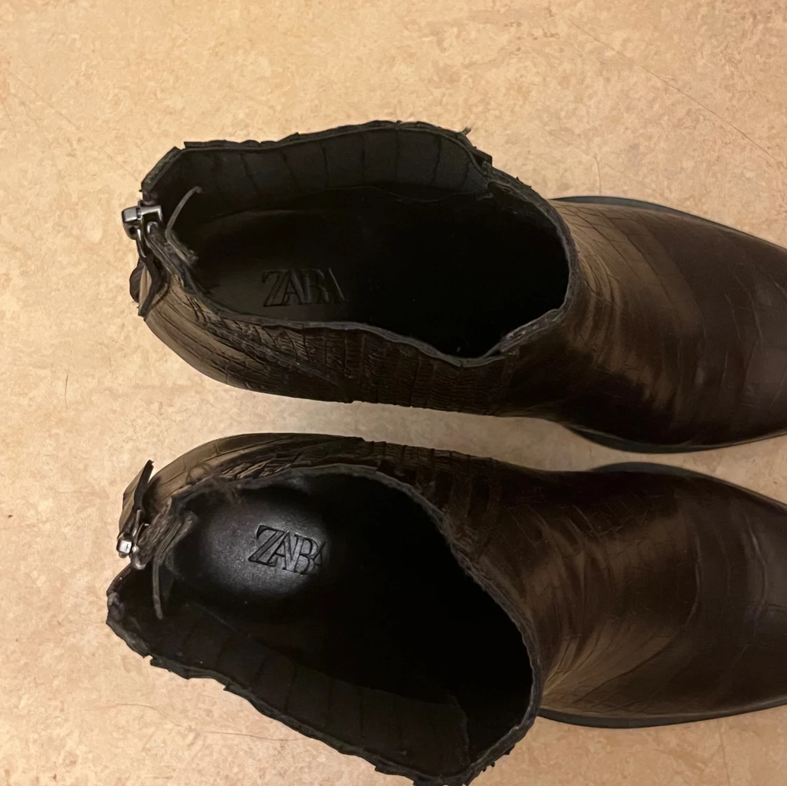 Bruna stövletter med klack från Zara - 3