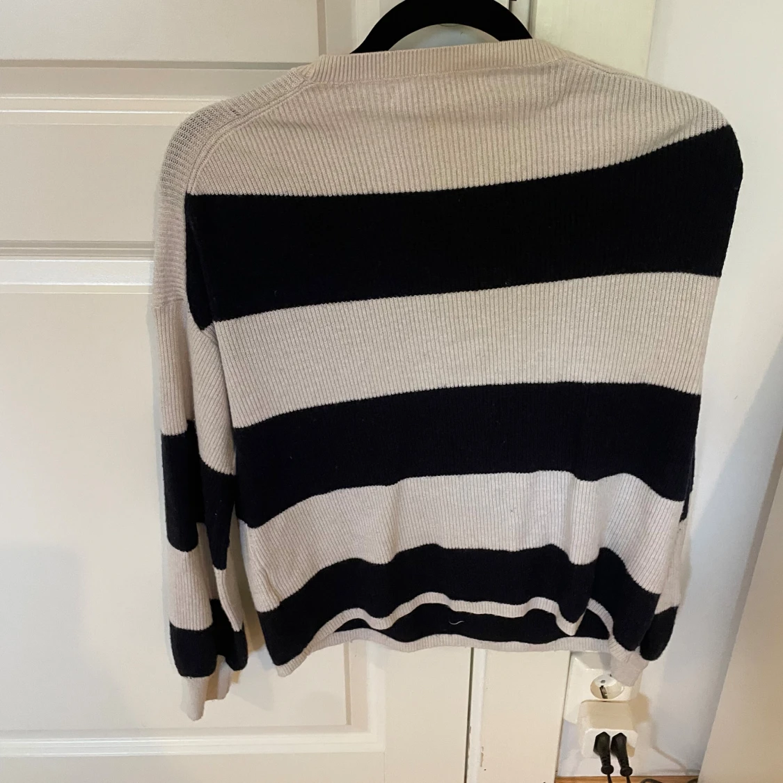 Randig stickad tröja från ONLY - 1