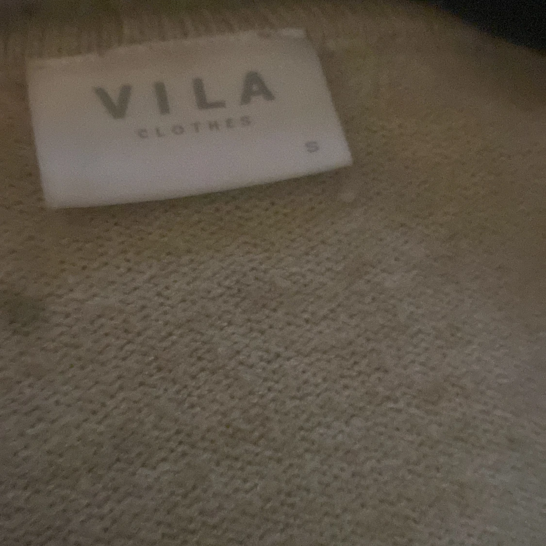 Beige stickad tröja från Vila - 2