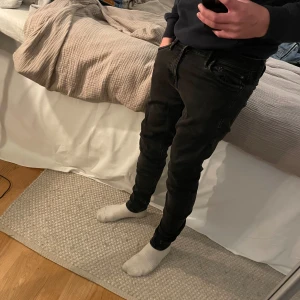 Svarta slim jeans Jack & Jones 29/34 - Jack & Jones  W29-L34 Slim fit