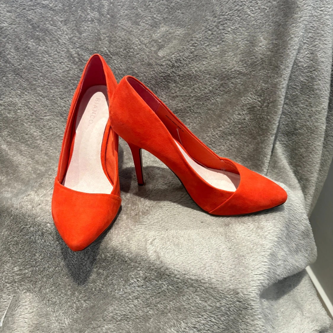 Röda mockapumps från Bianco - 1