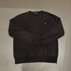Ralph Lauren Tröja  - Grå tjocktröja ifrån Ralph Lauren i mycket fint skick! Storlek: M