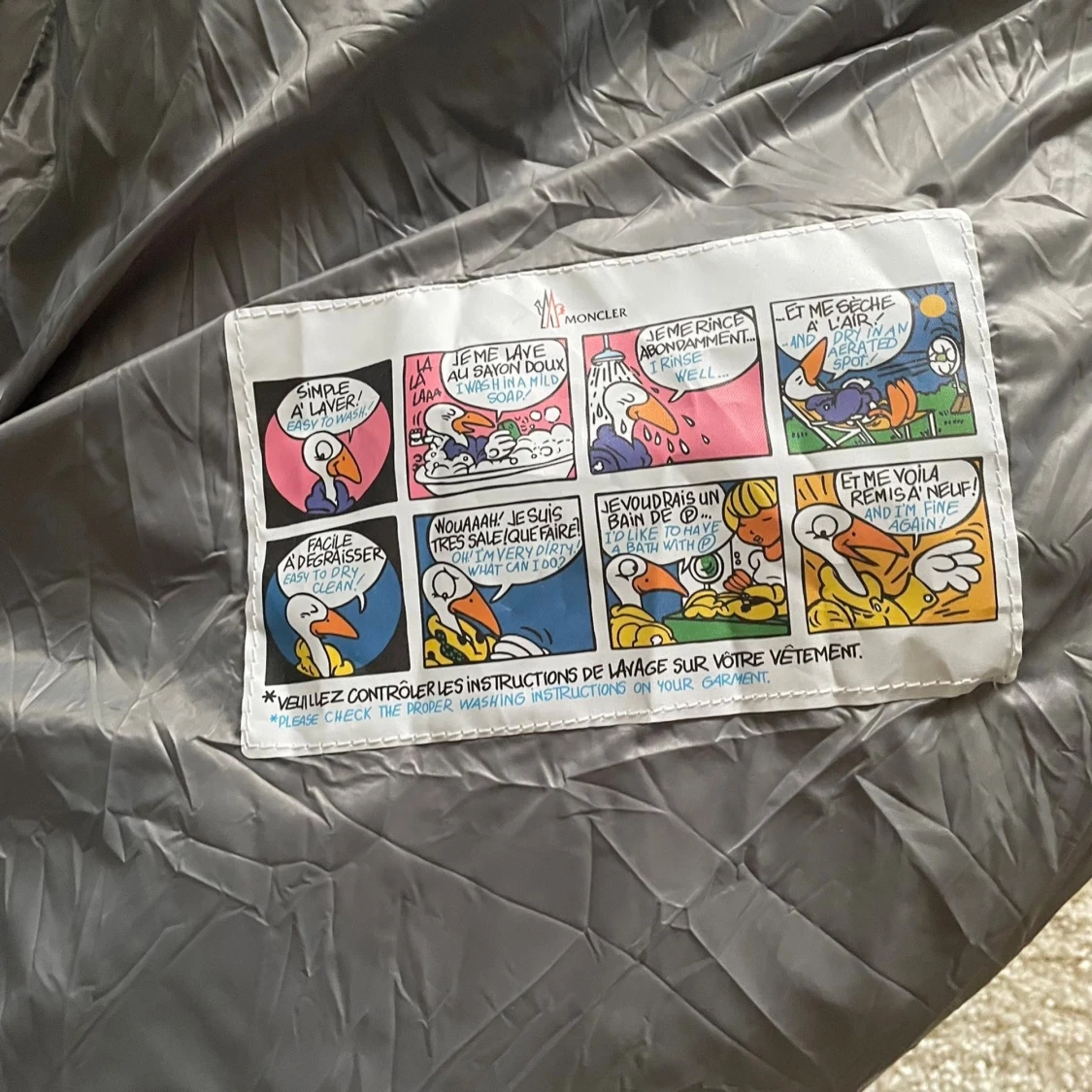 Svart Moncler pufferjacka med huva - 3