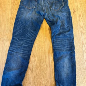 Tiger of Sweden jeans  - Säljer ett par tiger of Sweden av modellen ”pistolero”. De är i bra skick och storleken är 32/24. 