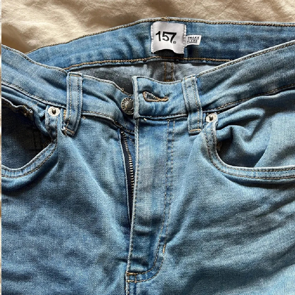 Ljusblå flare jeans - 1