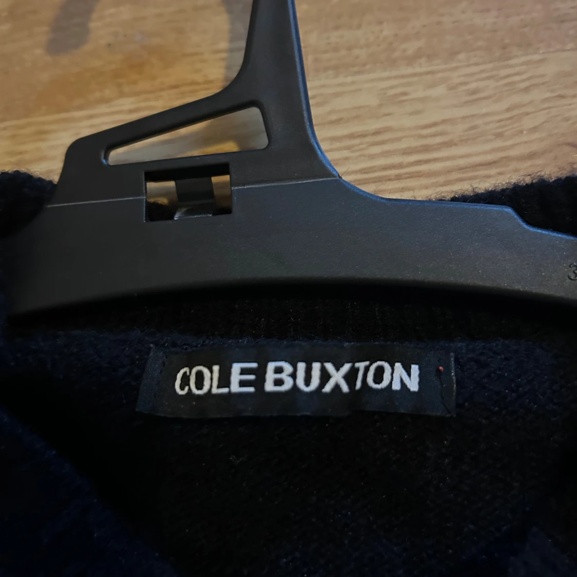 Svart stickad tröja Cole Buxton - 3