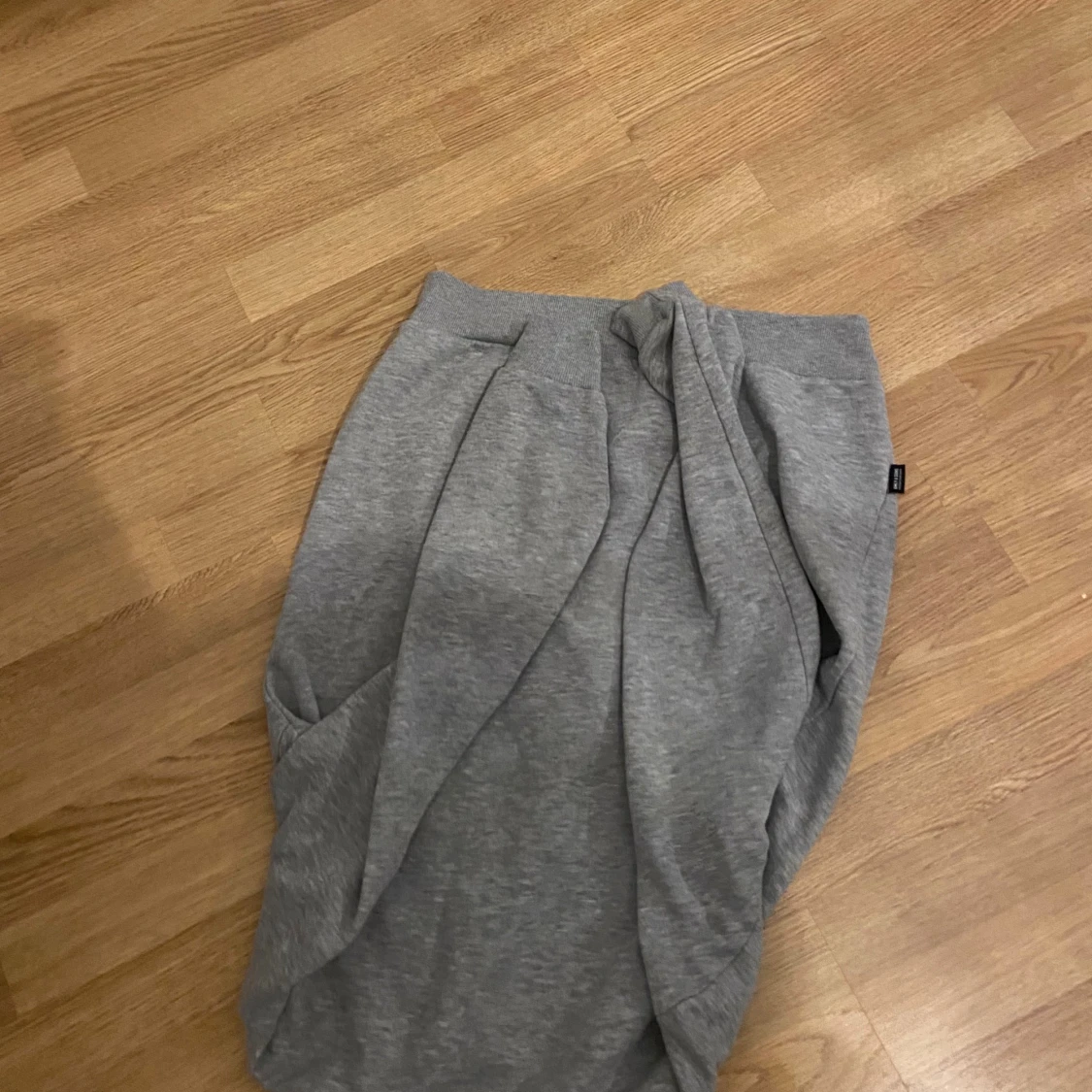 Grå hoodie från Only & Sons - 1