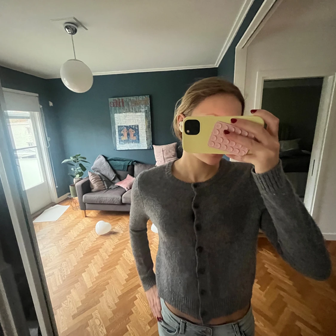 Grå kofta med knappar - 1