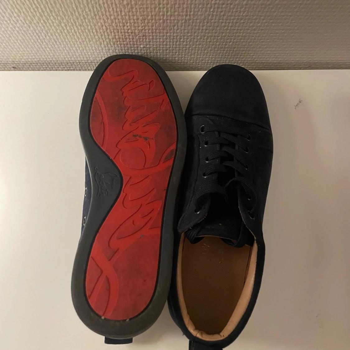 Christian Louboutin svarta sneakers 39 - 1