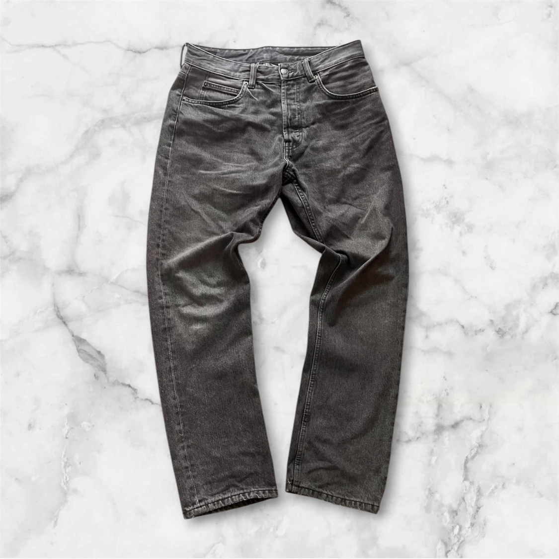 Grå jeans från Zara, straight fit