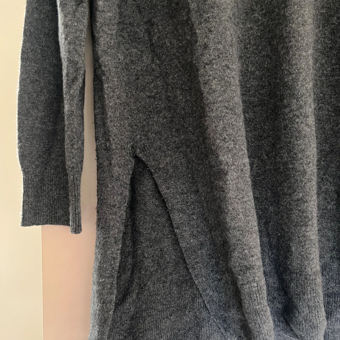 Grå stickad lång tröja Club Monaco - 2