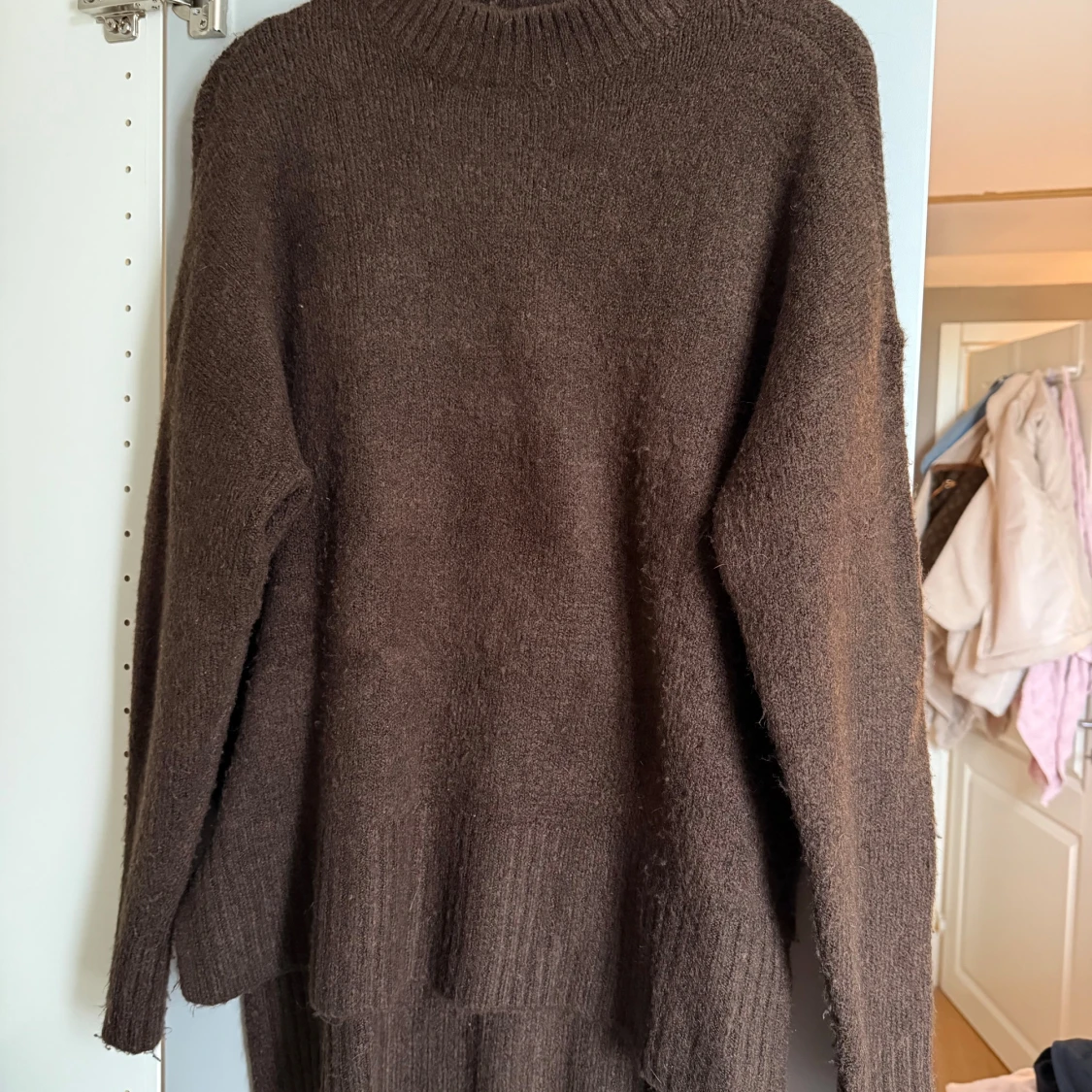 Brun stickad tröja