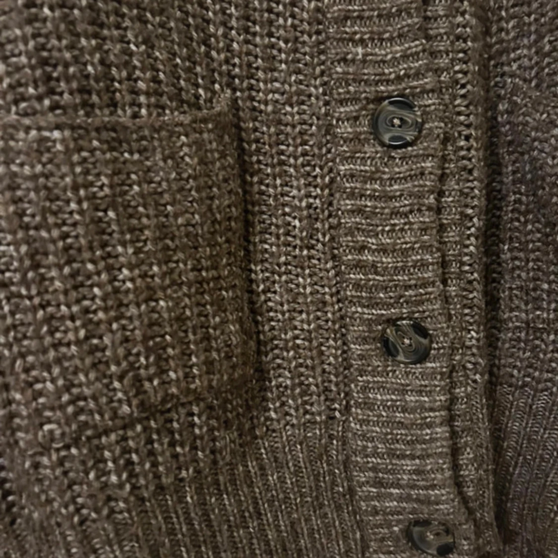 Brun stickad kofta från 157 - 2