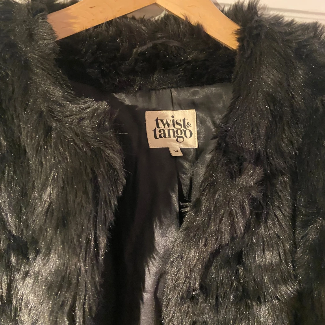 Svart pälsjacka från Twist & Tango - 1