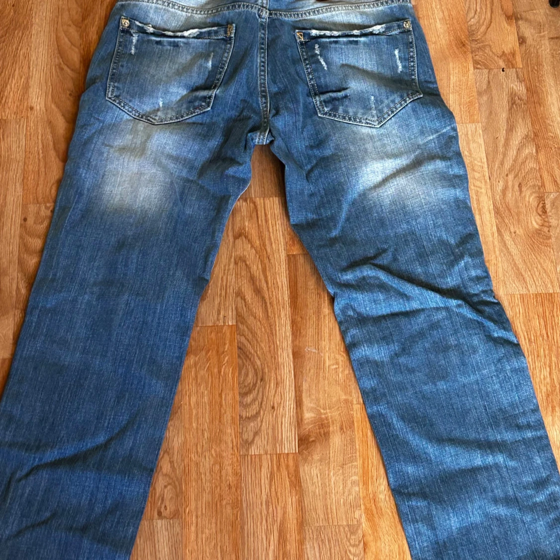 Blå Dsquared jeans med slitningar - 2