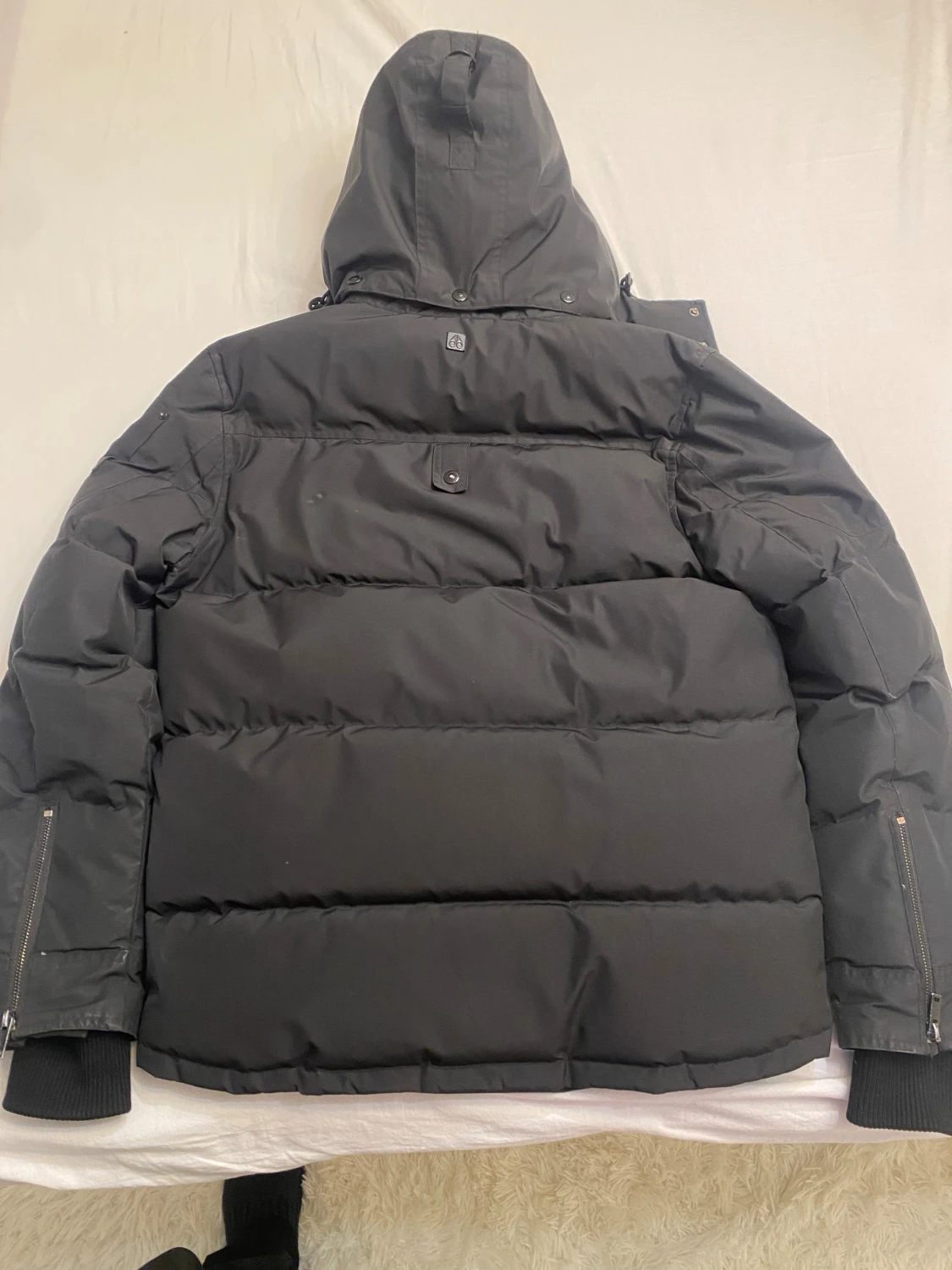 Svart Moose Knuckles dunjacka - 1