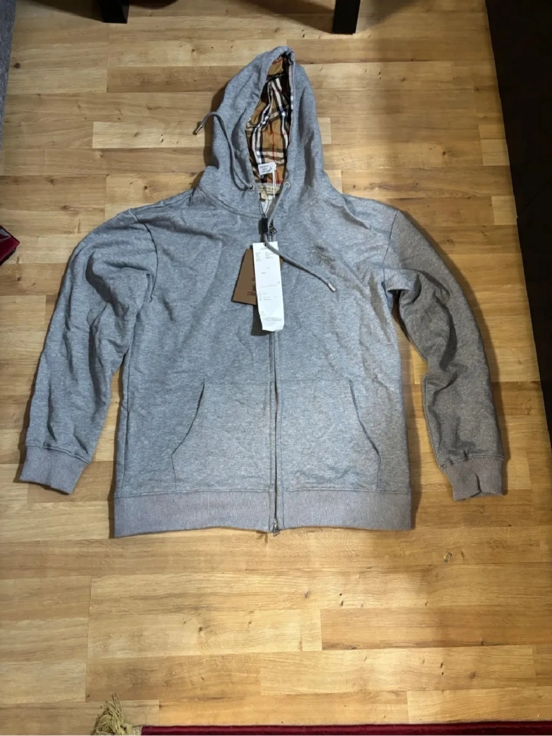 Grå burberry tröja 