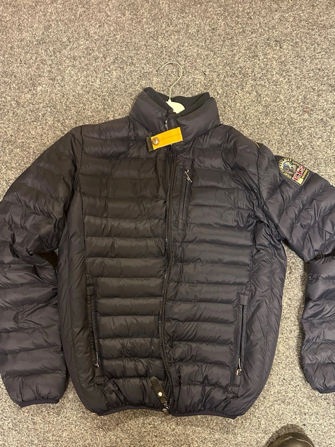 Svart dunjacka från Parajumpers