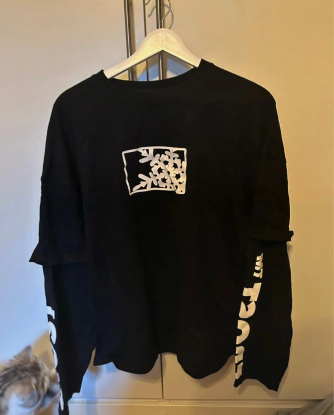 Svart långärmad tröja från FROST