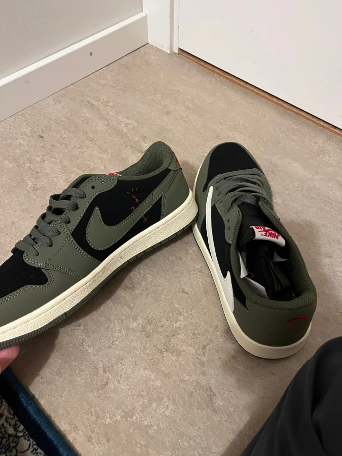 Nike Air Jordan 1 Low Travis Scott Olive - 3