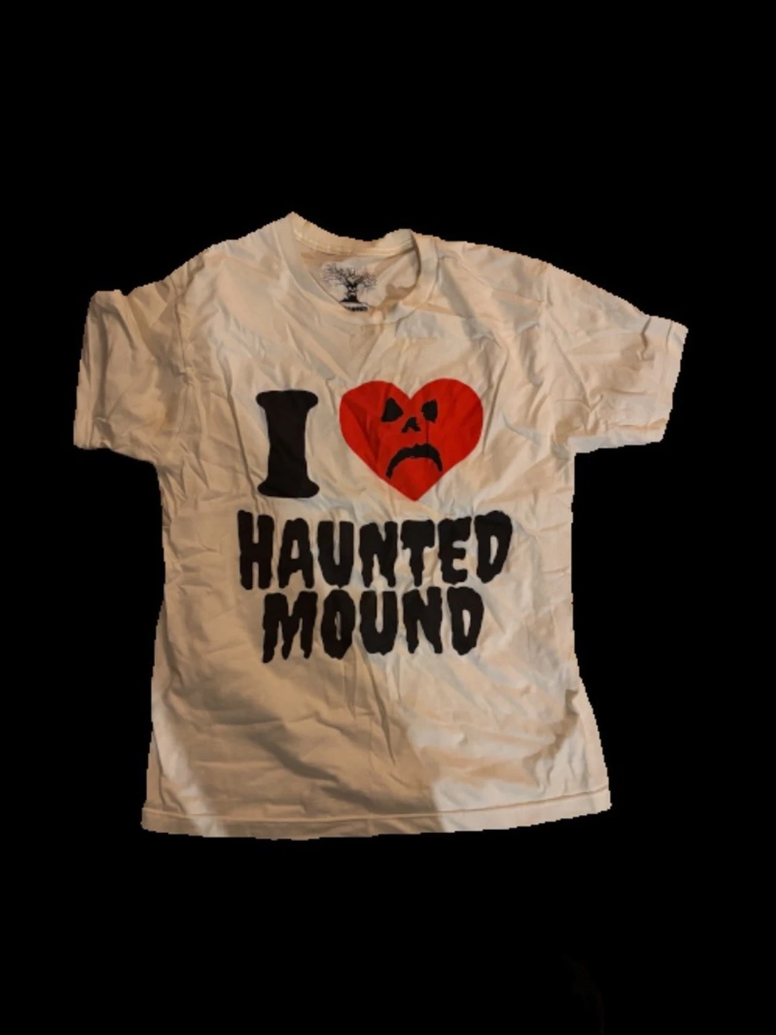 Vit Haunted Mound t-shirt med tryck