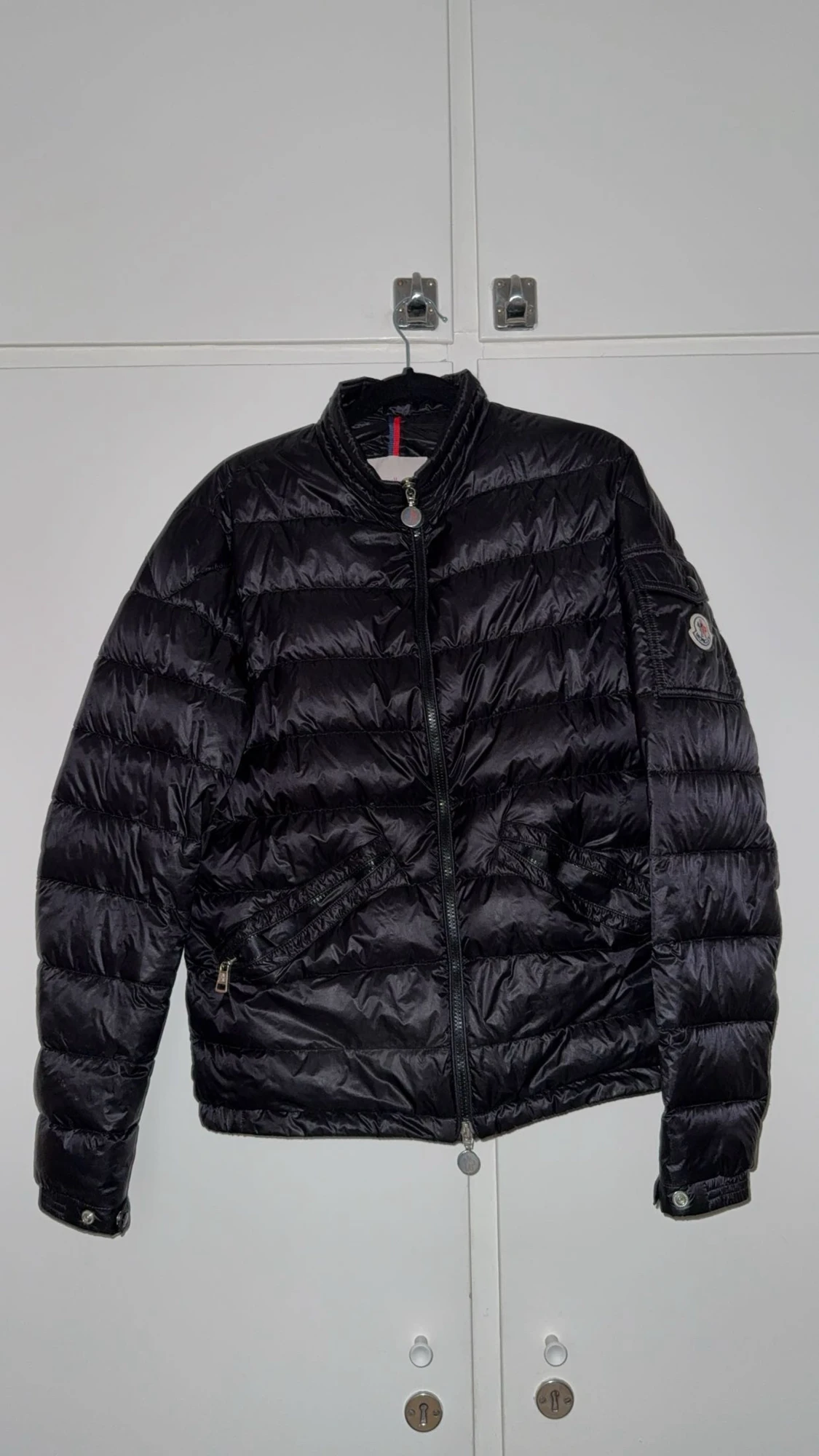 Svart Moncler dunjacka herr