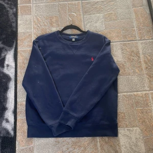 Ralph lauren tröja - Tröja från Ralph Lauren | Använd fåtal gånger | Stl 14-16 år | Skick 9/10 | Hör av er vid funderingar.