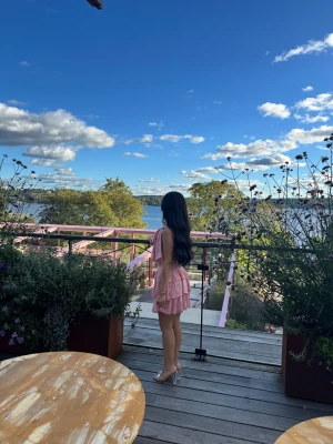 Rosa klänning  - Supersöt rosa kortklänning köpt från Asos, använt endast en gång som ny. storlek XS