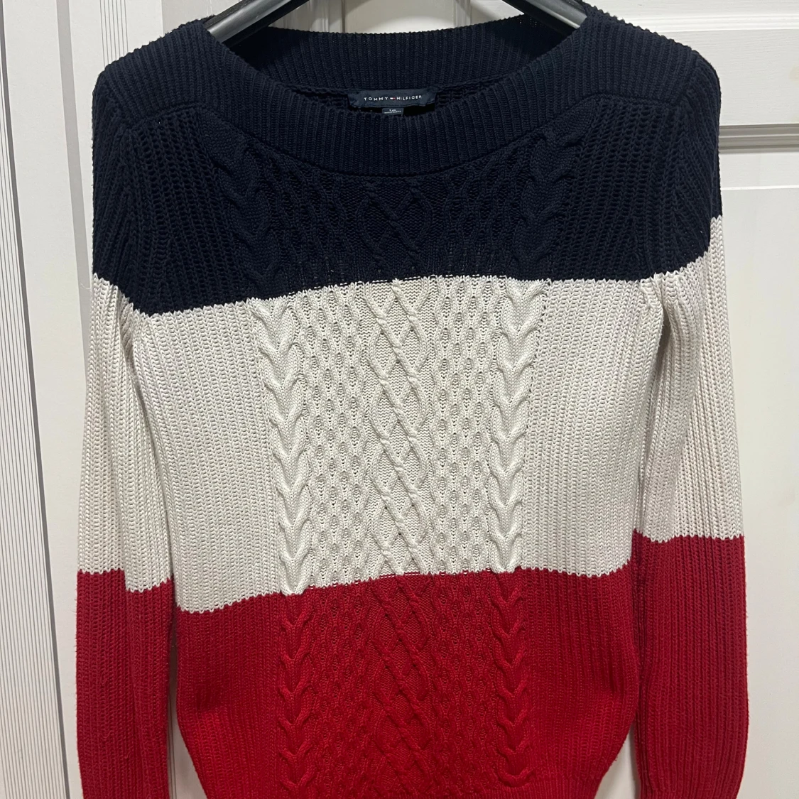 Stickad tröja från Tommy Hilfiger storlek S - 1