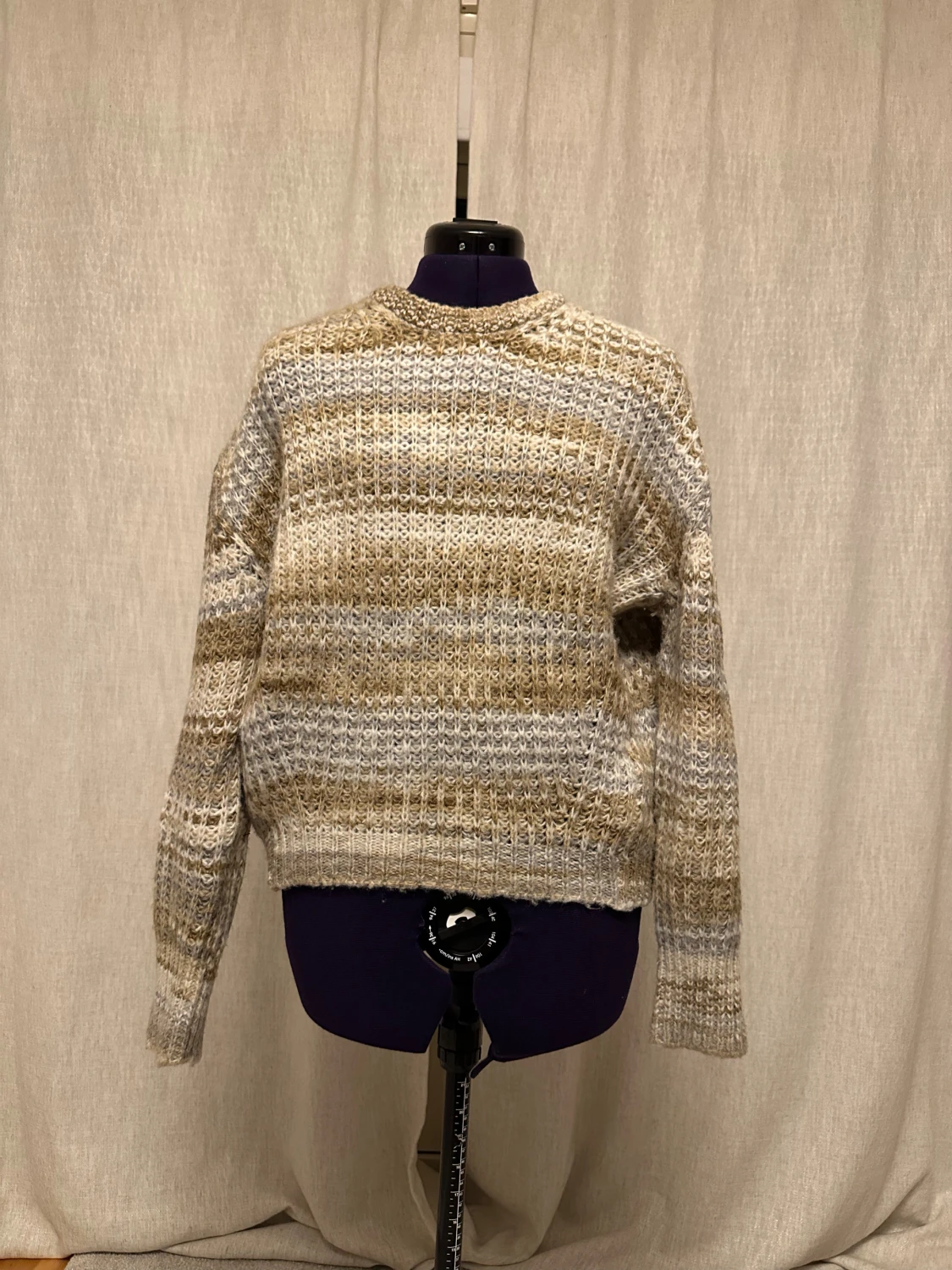 Beige stickad tröja från JJXX