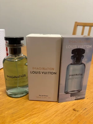 Louis Vuitton Imagination EdP 100ml - Imagination Eau de Parfum från Louis Vuitton, 100 ml. Lyxig och stilren parfym som sticker ut med sin exklusiva design. Perfekt för dig som vill ha något unikt i din samling.
