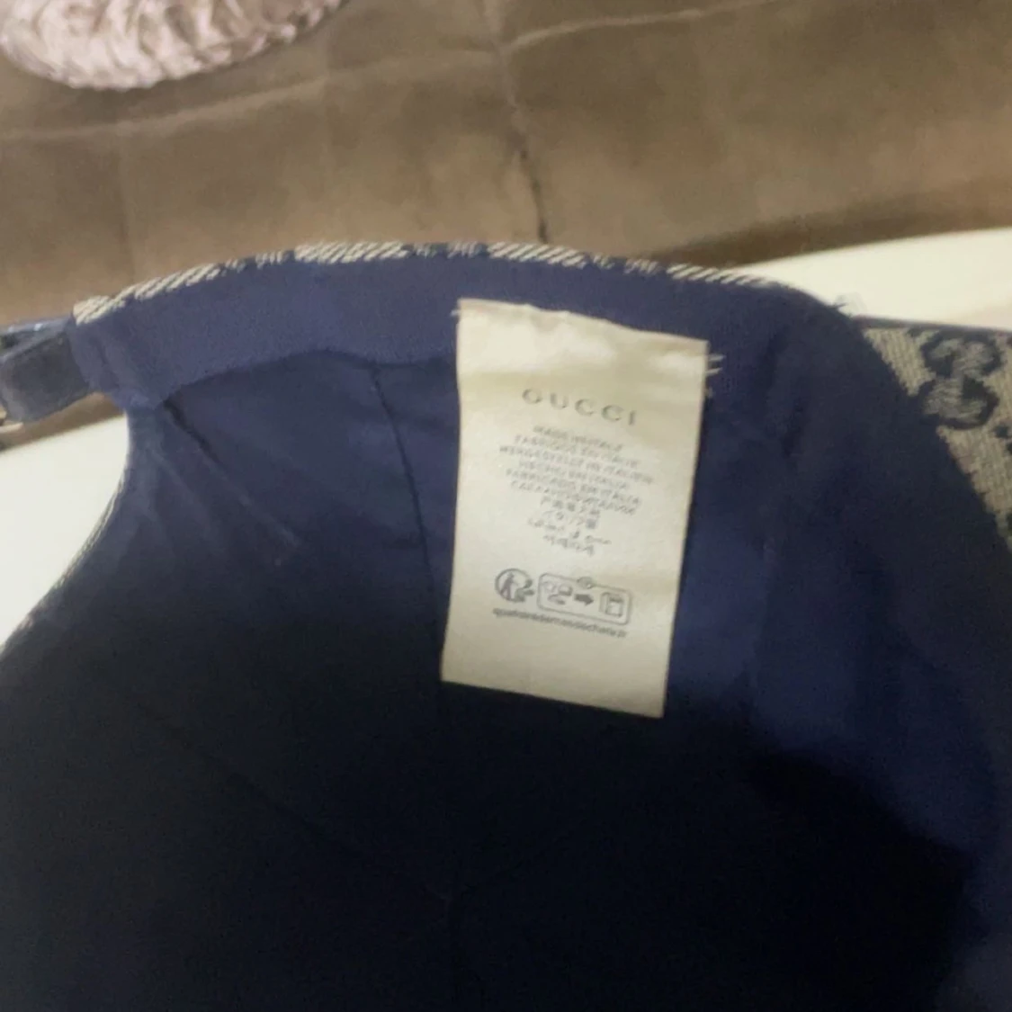 Gucci keps med monogram och röd-blå rand - 3