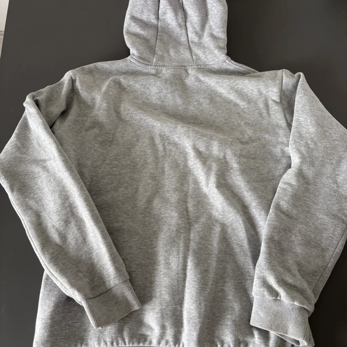 Lacoste - hoodie med ficka - 1