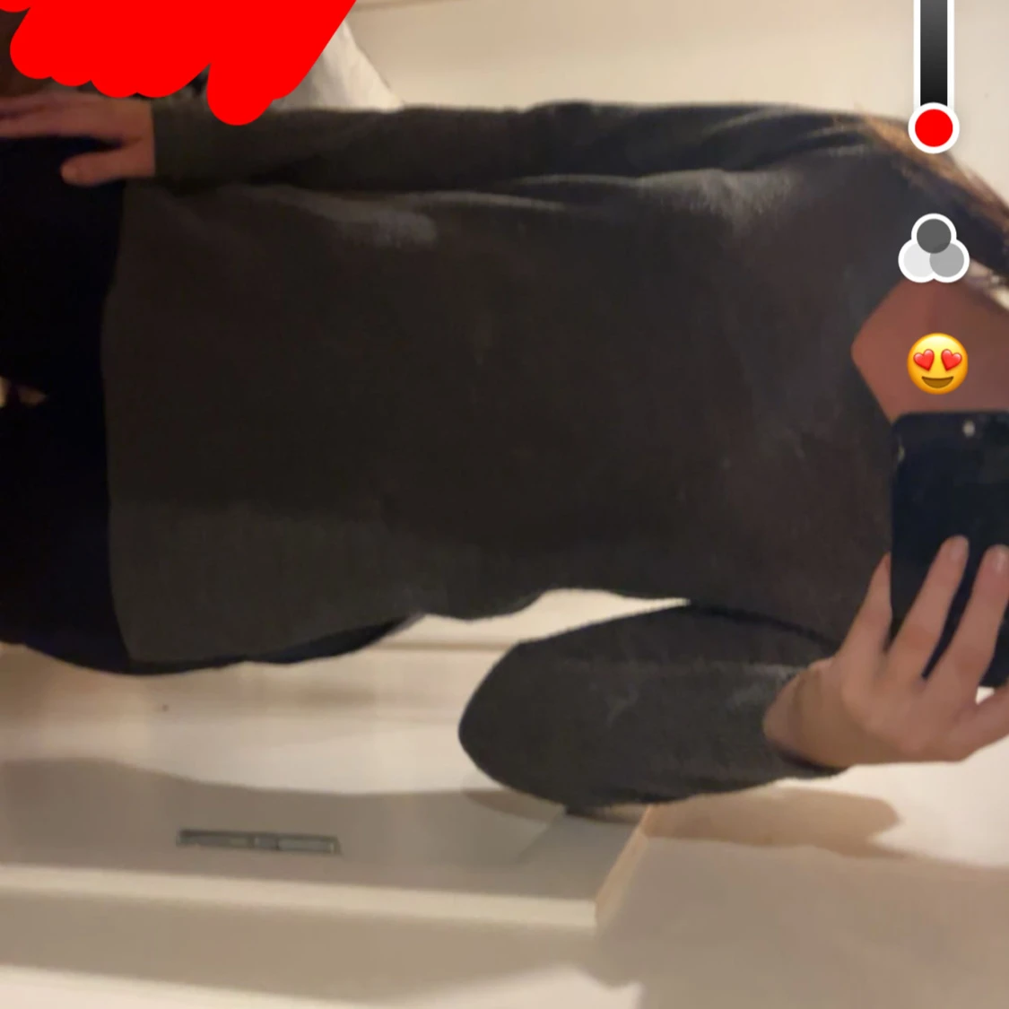 Mörkgrå stickad tröja med lång ärm