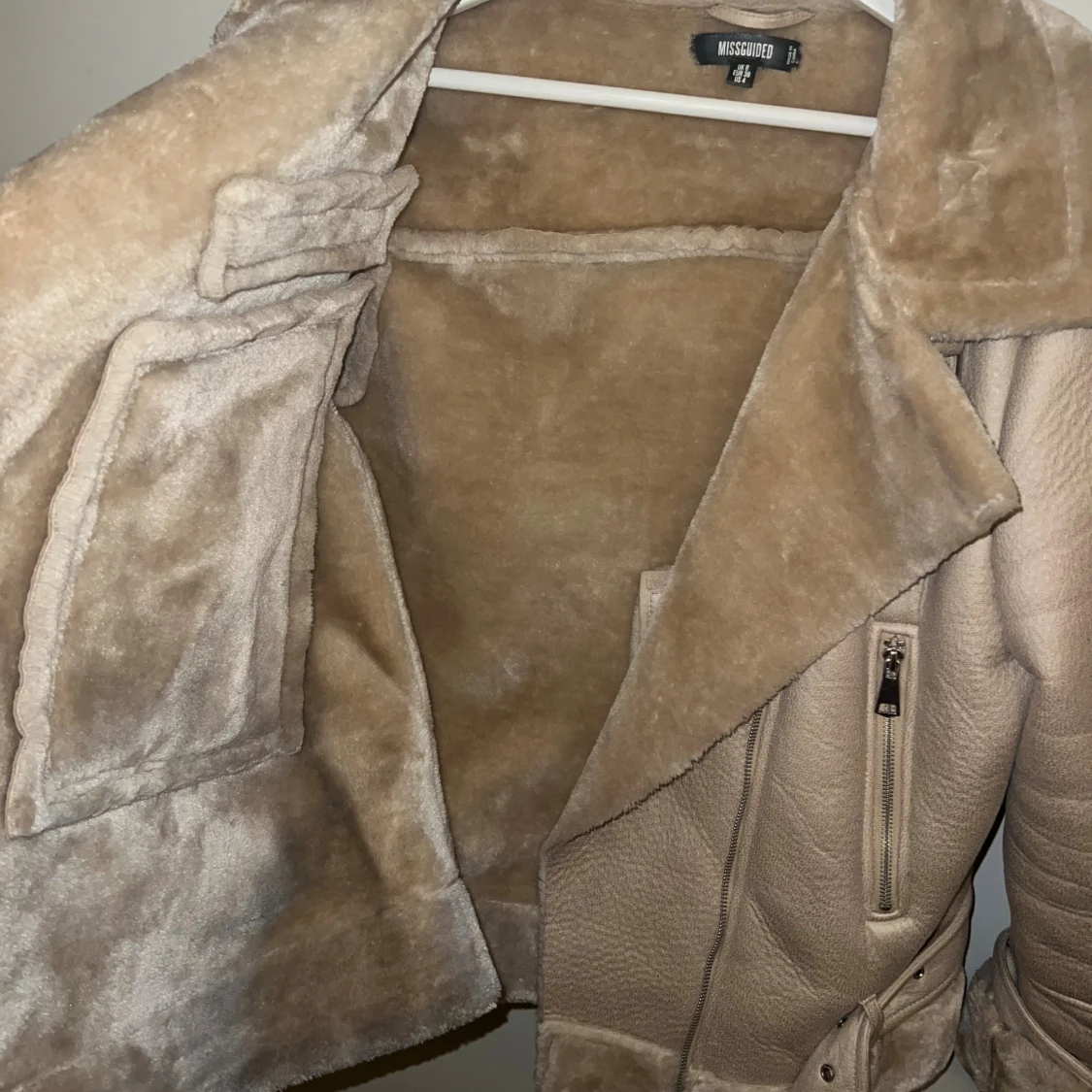 Beige pilotjacka från Missguided - 1