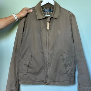 Ralph Lauren jacka  - Ralph Lauren jacka, storlek M. Mycket bra skick. 
