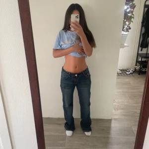 Lågmidjade jeans  - Lågmidjade jeans, baggy.