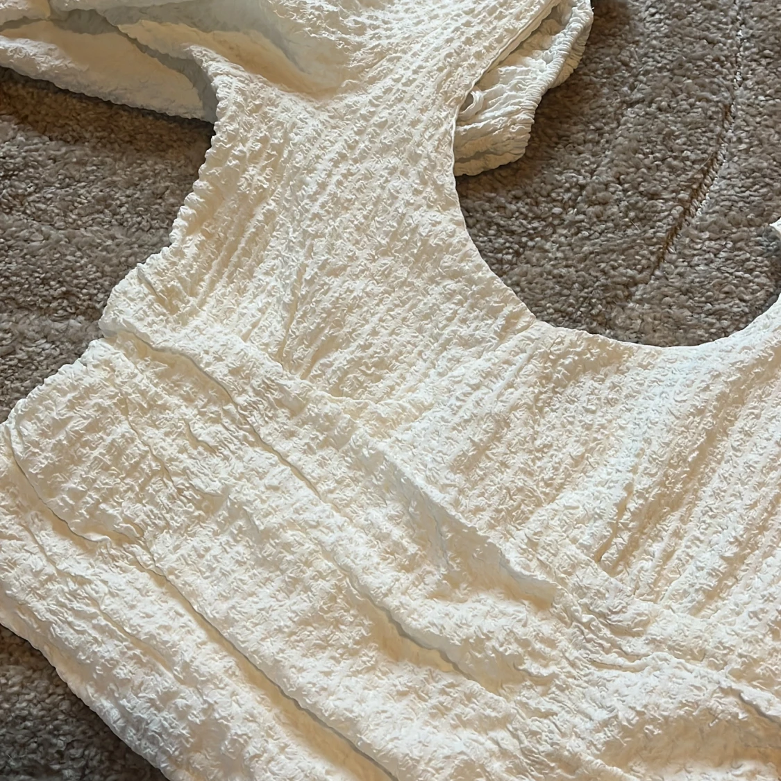 Vit croppad blus med puffärmar - 2