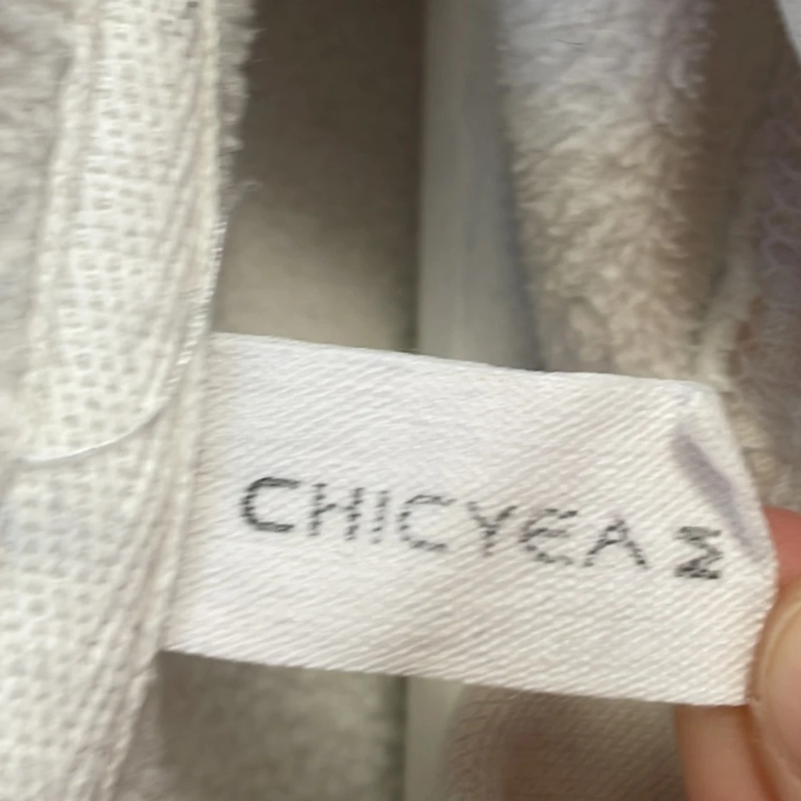 Vit hoodie med tryck ”do milfs not drugs” - 3