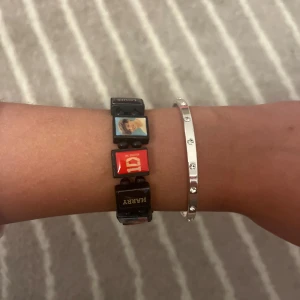 Silver armband  - Silver armband. Nytt, bara använt kanske några gånger. Man kan spänna åt det ifall det skulle vara för stort❤️