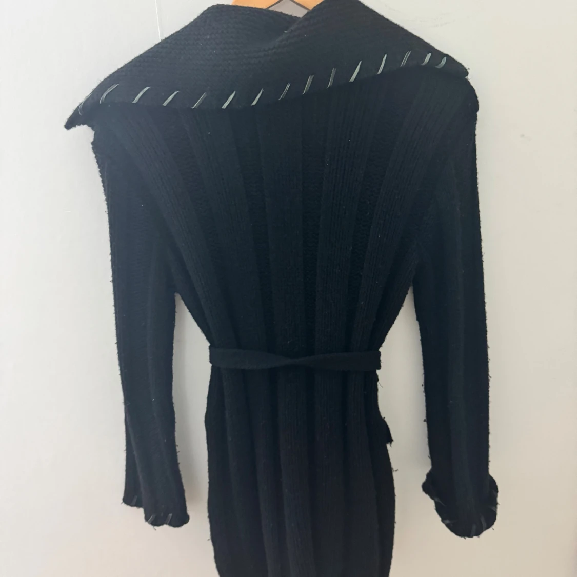 Svart kofta   - 1