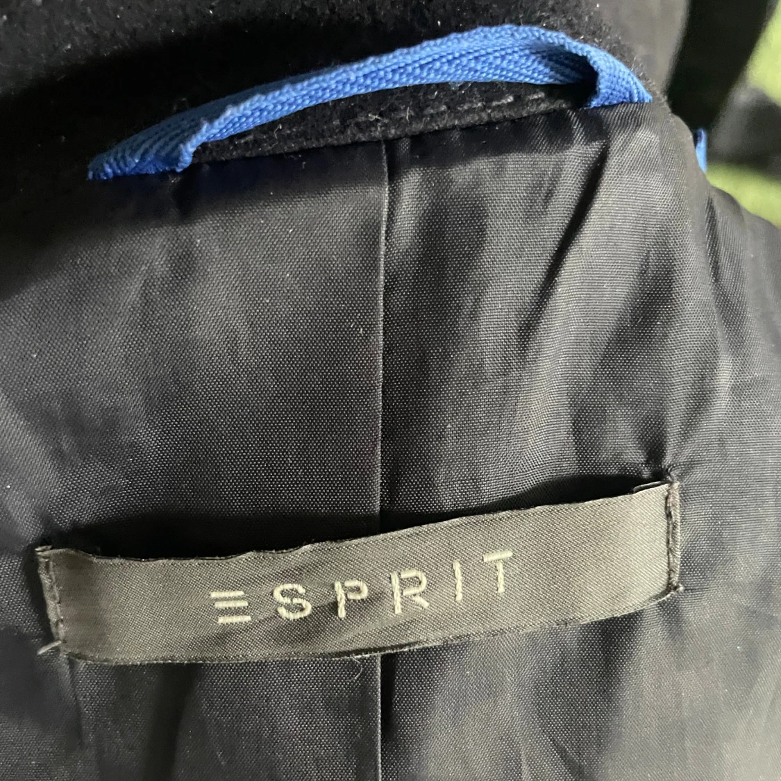 Svart ullkappa med sned dragkedja - 4