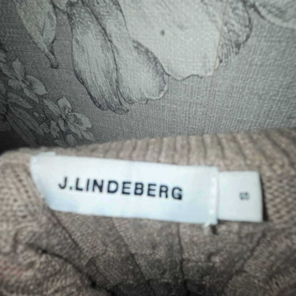 Beige stickad tröja från J.Lindeberg - 3