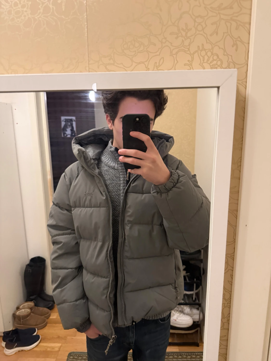 Grå pufferjacka från Pull&Bear - 1