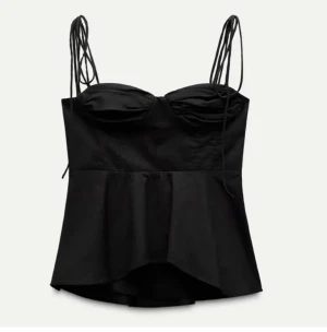 Svart korsett-topp - Säljer denna populära topp från zara, knappt använd! Storlek L men går att justera med banden. 