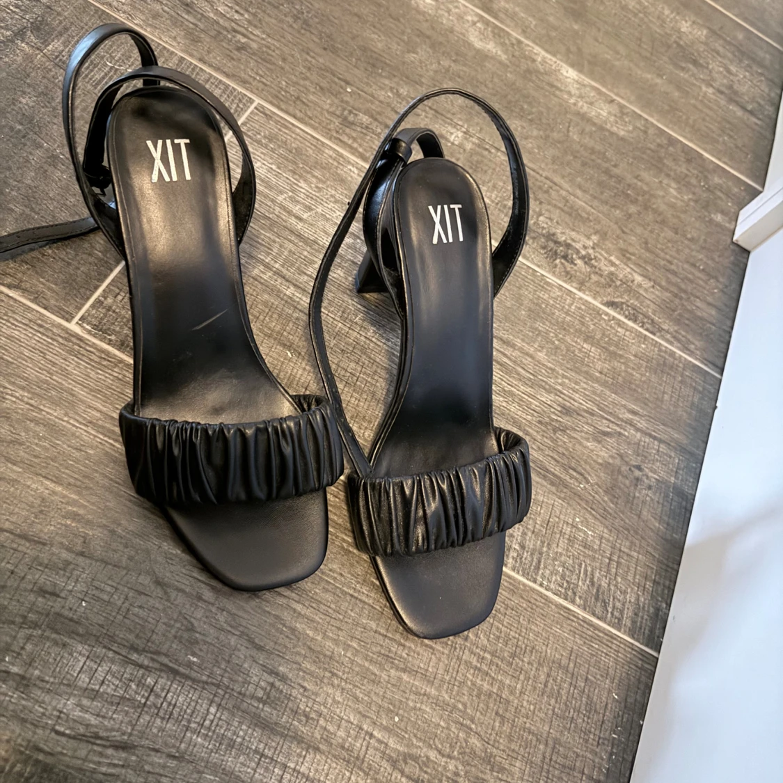 Svarta klackar från XIT - 1