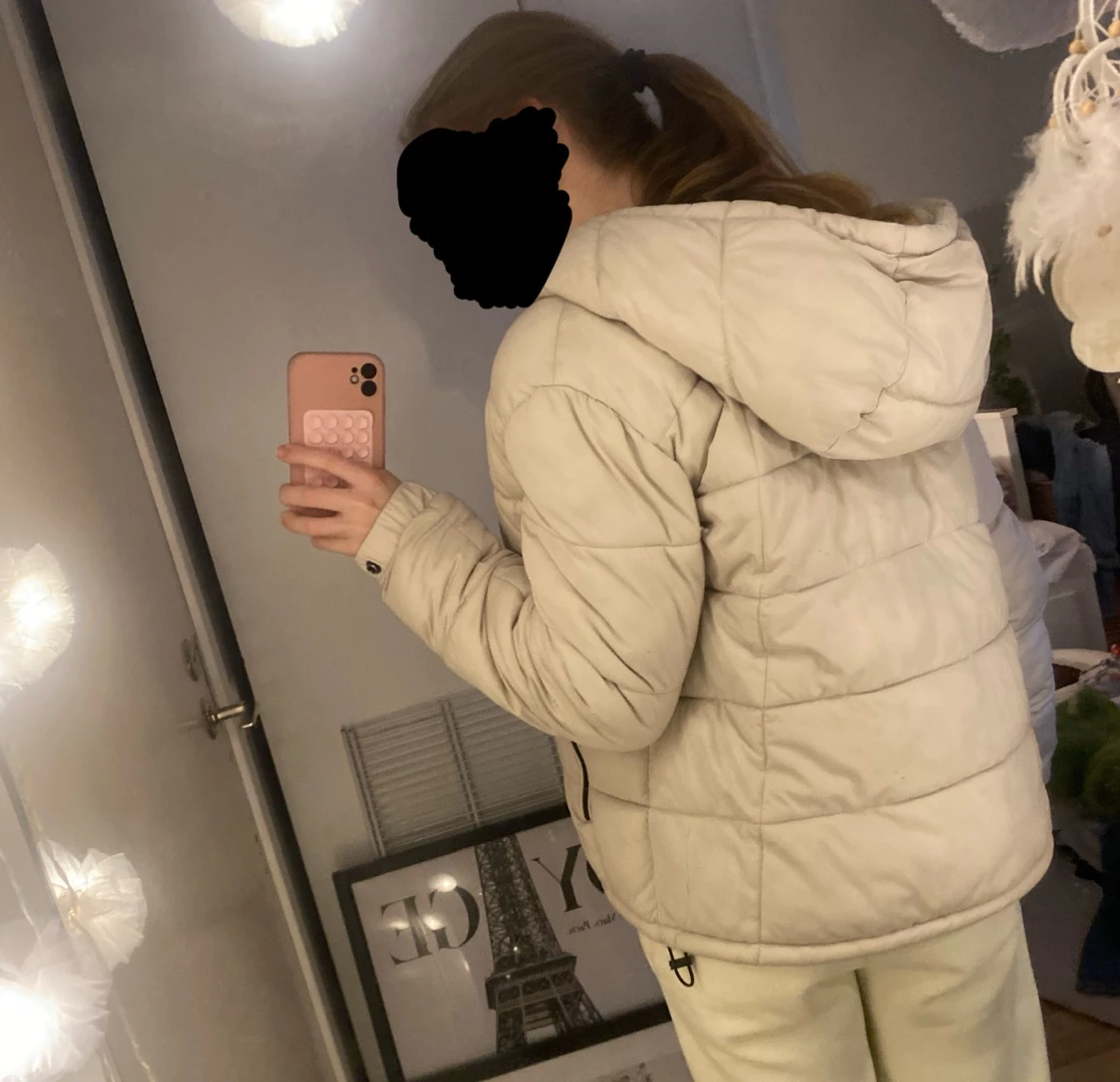 Beige vinterjacka  - 1