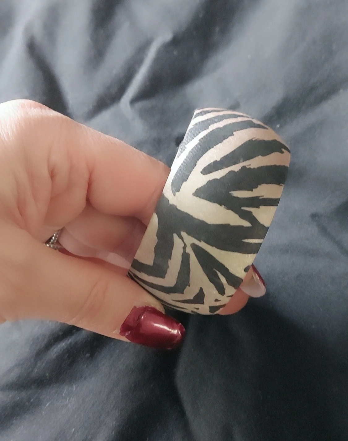 Brett armband med zebramönster - 1