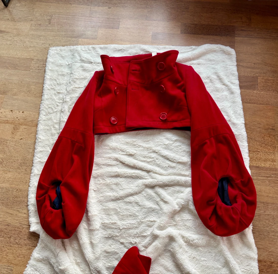 Röd kappa från Miss Sixty med puffärm - 4