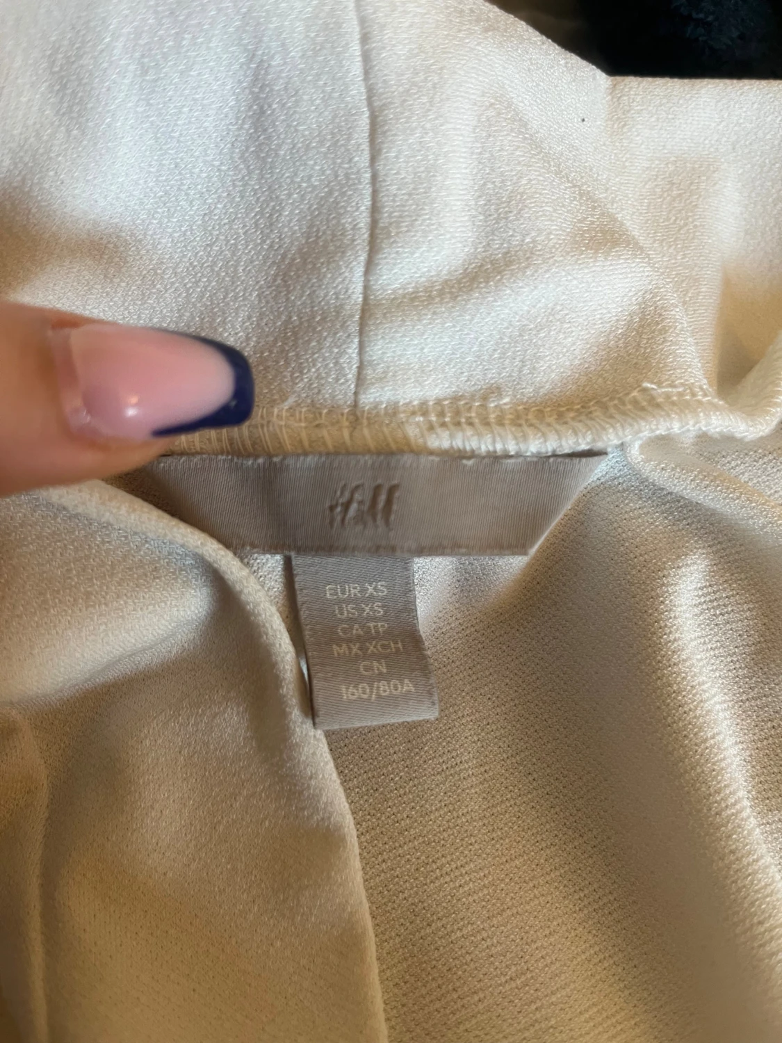 Vit v-ringad blus från H&M XS - 2